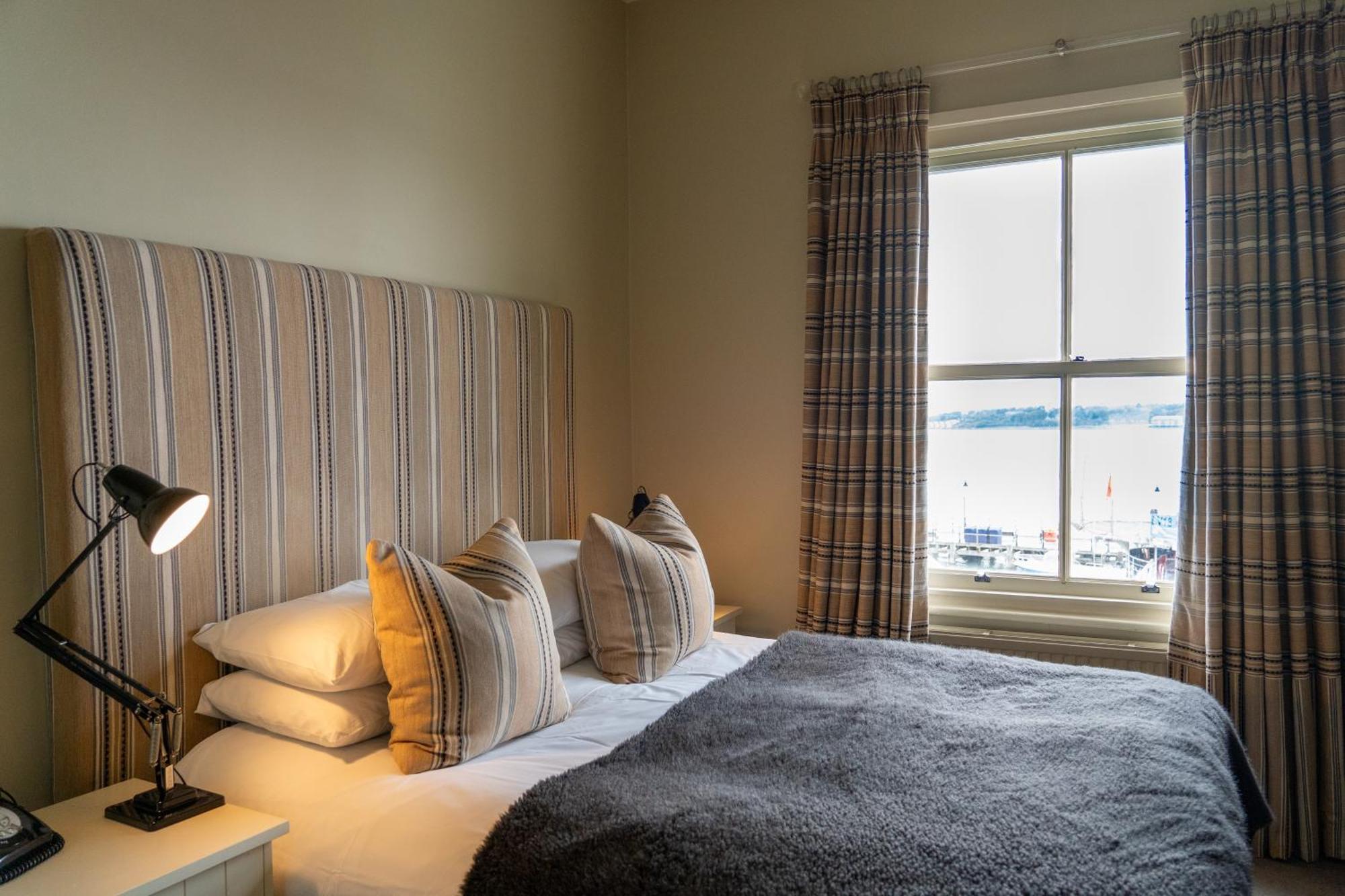 The Pier Hotel Харвич Экстерьер фото
